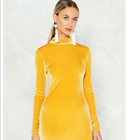 Gold yellow velvet dress with side slit - Picture 2 of 2